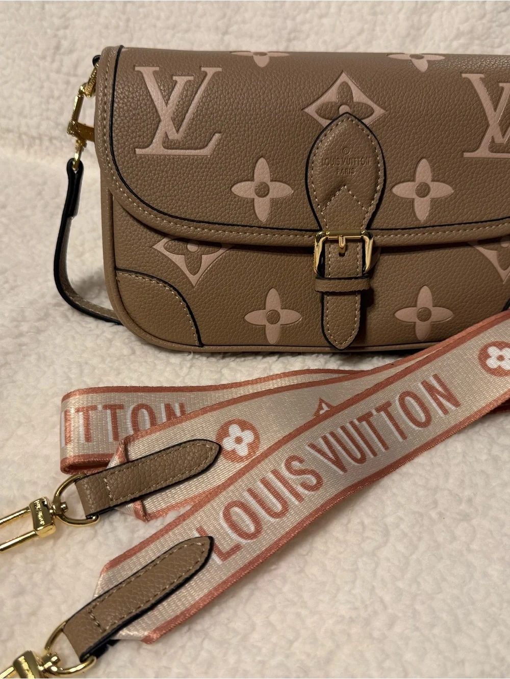 Louis Vuitton Taupe and Blush Monogram Crossbody Bag - Picture 2 of 7